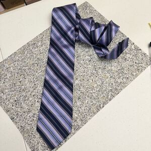 TED‎ BAKER London Striped Purple Black 100% Silk Mens Necktie